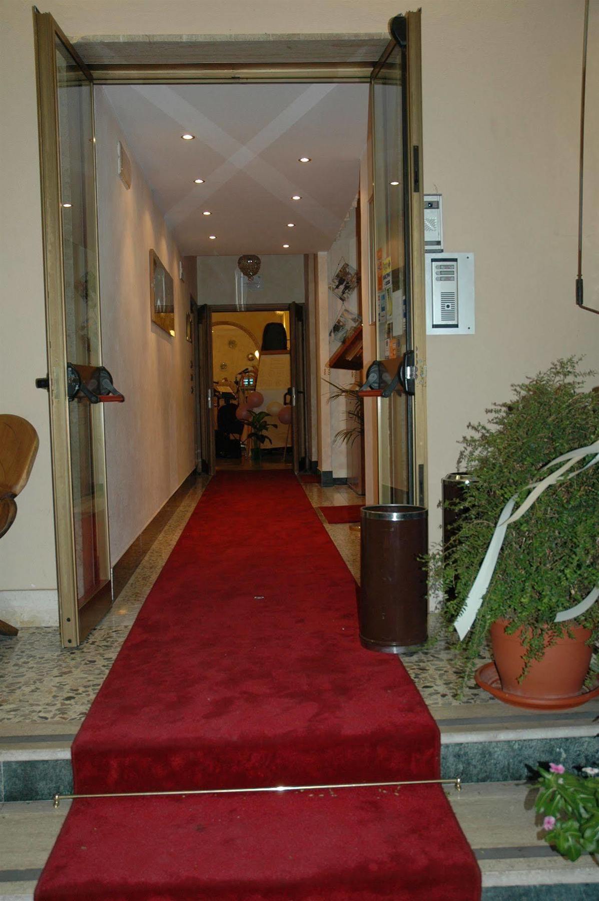 Hotel Solidago Arma di Taggia Exterior photo